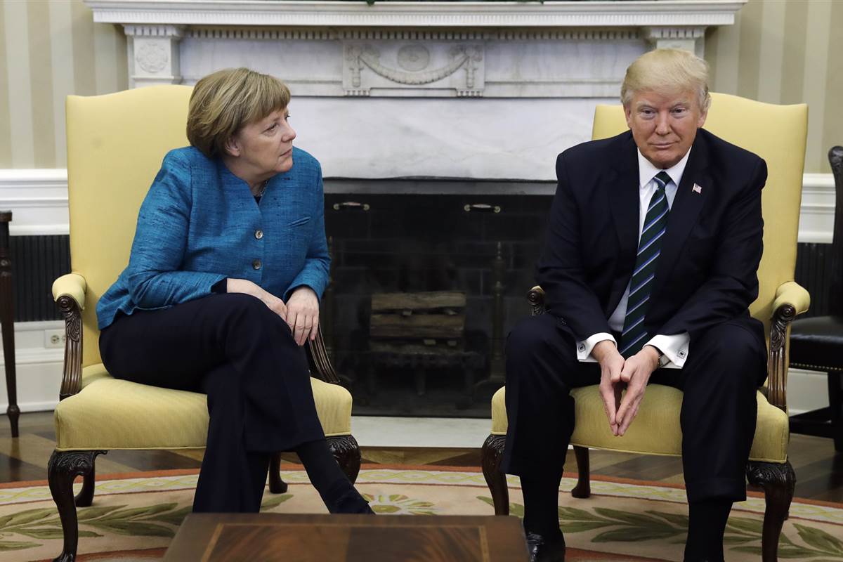 Linguaggio del corpo: Trump e Merkel